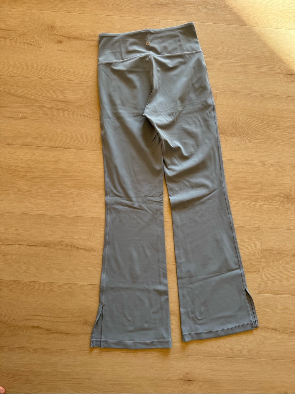 Lululemon Flare Gray sz 6